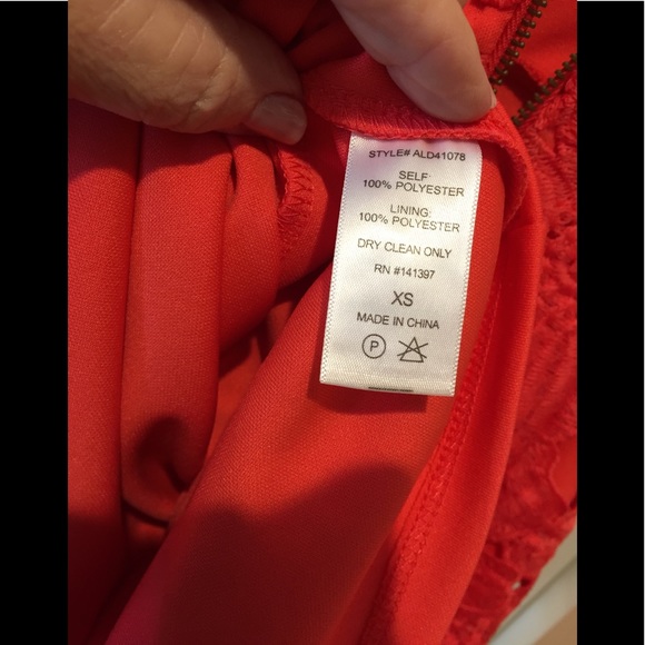 Beautiful Rich Coral Lace Mini by Astr The Label - Picture 8 of 8